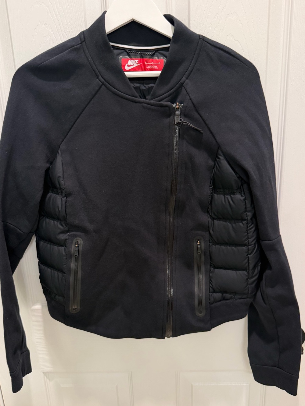 Nike Women's Tech Fleece Aeroloft Moto Jacket Black 800 Down Fill Size M laser
